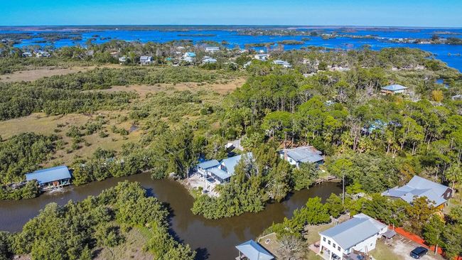 16490 Sw Indiana Ave, House other with 4 bedrooms, 4 bathrooms and null parking in CEDAR KEY FL | Image 72