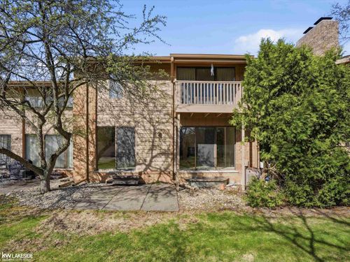 7134 Bridge Way, West Bloomfield, MI, 48322-3528 | Card Image