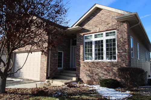 3765-3765 Lakeview Dr, WINNEBAGO, IL, 61088-8021 | Card Image