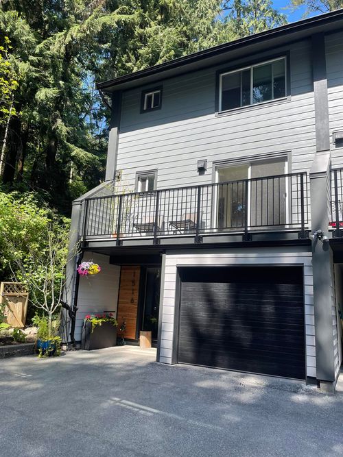 1516 Mcnair Dr, North Vancouver, BC, V7K1X6 | Card Image