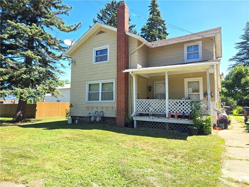38 N Hartland St, Middleport, NY, 14105-1032 | Card Image