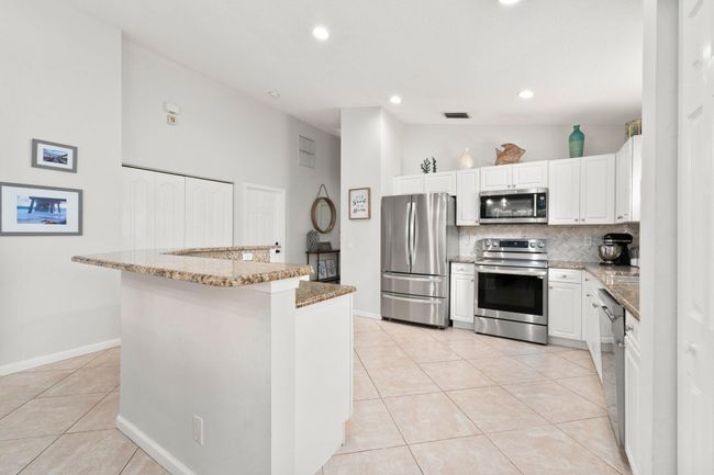 2442 Sw Regency Rd, House other with 3 bedrooms, 2 bathrooms and null parking in Stuart FL | Image 9