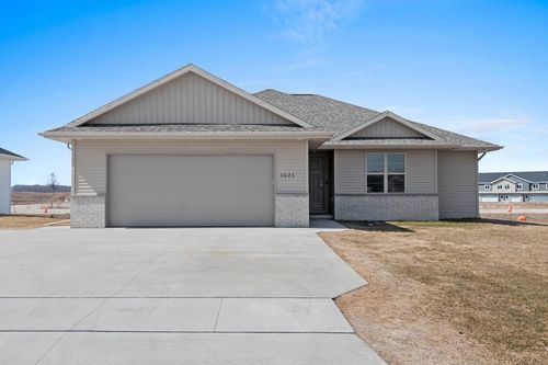 1621 Frontier Road Road, LUXEMBURG, WI, 54217 | Card Image