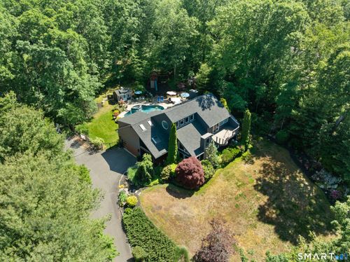 84 Sawmill Rd, Branford, CT, 06405-3326 | Card Image