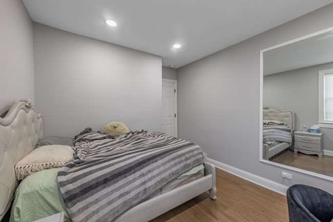 9712 Shore Dr, House other with 6 bedrooms, 3 bathrooms and 2 parking in Oak Lawn IL | Image 34