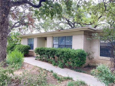 Sidewalk to front door | Image 2