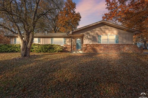 2837 Maine Ct, Lawrence, KS, 66046-4541 | Card Image