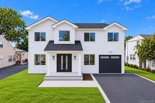 2337 Westley Rd, Westbury, NY, 11590-6017 | Card Image