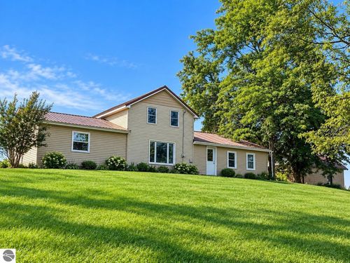 531 Truman Road, Barryton, MI, 49305 | Card Image