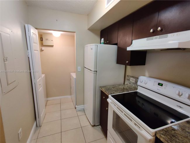 APT-102 - 11155 Sw 5 Th Pl, Condo with 2 bedrooms, 2 bathrooms and null parking in Pembroke Pines FL | Image 10
