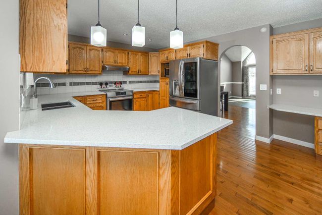 315 Hawkstone Close Nw, Home with 5 bedrooms, 3 bathrooms and 6 parking in Calgary AB | Image 20
