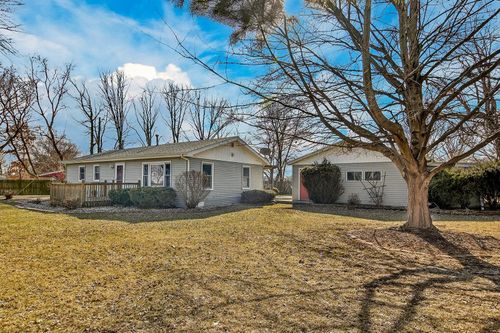 8056 W State St, Rockford, IL, 61102-1022 | Card Image