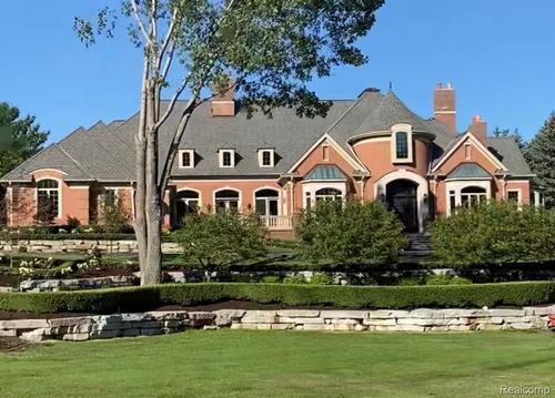 5165 Abbey Rd, Oakland Twp, MI, 48306-2405 | Card Image