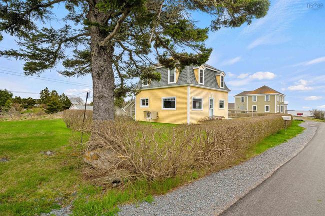 125 The Point Rd, Home with 2 bedrooms, 3 bathrooms and null parking in Blue Rocks NS | Image 4