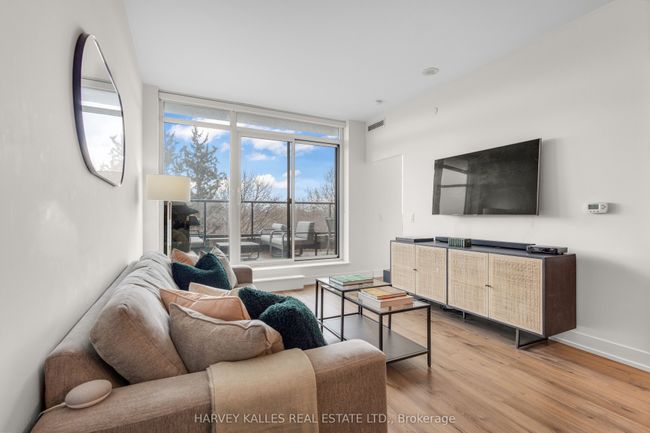 402 - 170 Chiltern Hill Rd, Condo with 2 bedrooms, 2 bathrooms and 1 parking in York ON | Image 16