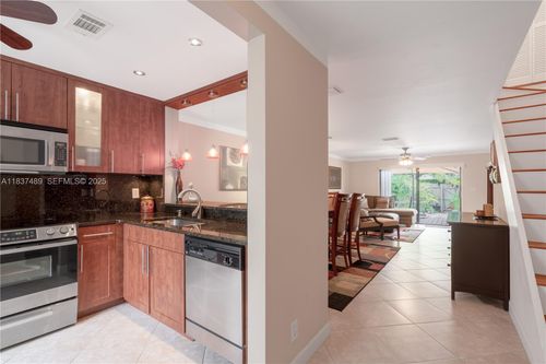 apt-3101-3024 S Oakland Forest Dr, Oakland Park, FL, 33309-5612 | Card Image