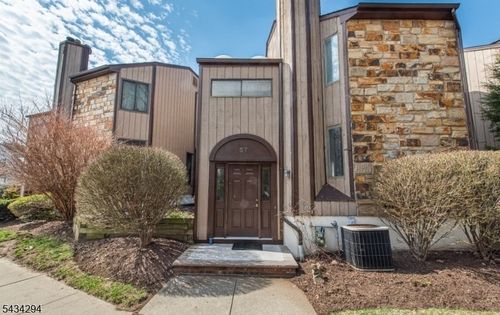 57 Edinborough Ct, Hackettstown, NJ, 07840-4229 | Card Image