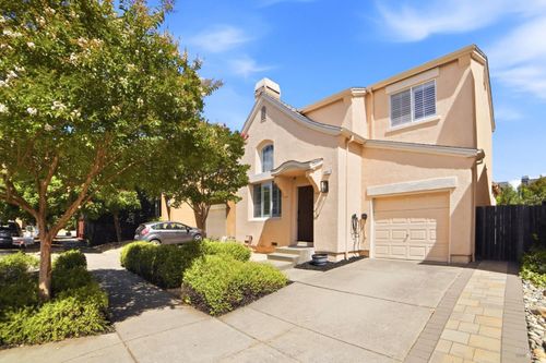 2427 Bramble Way, Santa Rosa, CA, 95403-7609 | Card Image