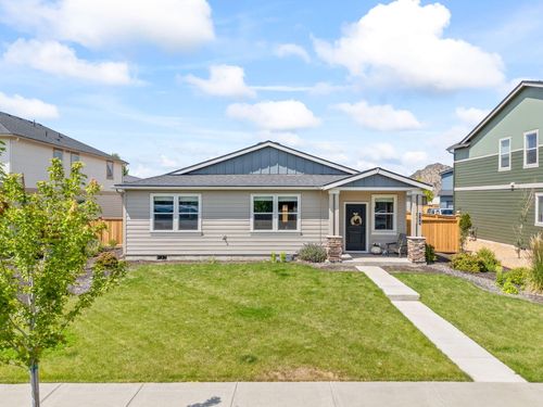 745 Ne Union Loop, Prineville, OR, 97754-3213 | Card Image