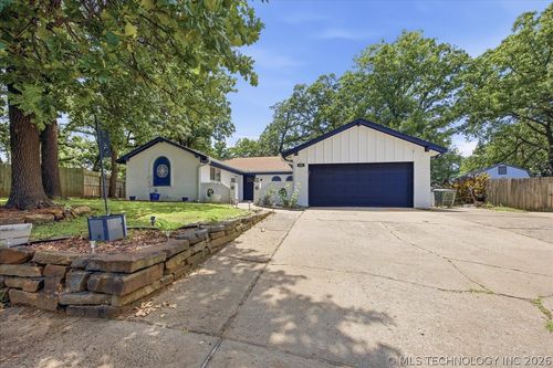 334 Spruce Ct, Sand Springs, OK, 74063-3046 | Card Image