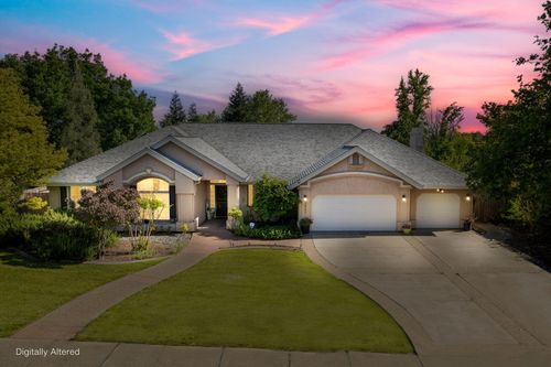 2945 Forest Hills Dr, Redding, CA, 96002-9547 | Card Image