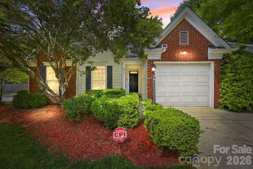 8616 Mineral Ridge Way, Charlotte, NC, 28269-6148 | Card Image