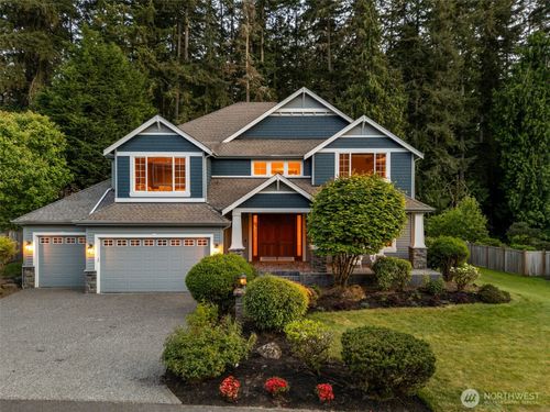 9545 Ne Idelweis Ct, Bainbridge Island, WA, 98110-3317 | Card Image