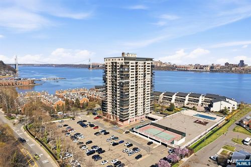 1203 River Rd, Edgewater, NJ, 07020-1456 | Card Image
