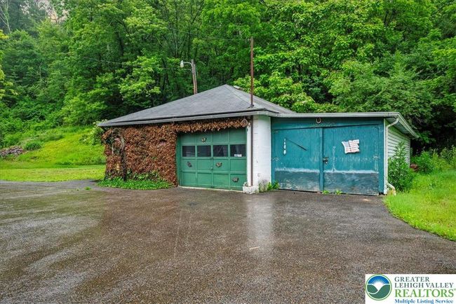 Plus Attached shed | Image 44