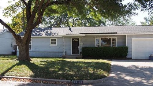5216 Mallory Dr, Haltom City, TX, 76117-2452 | Card Image