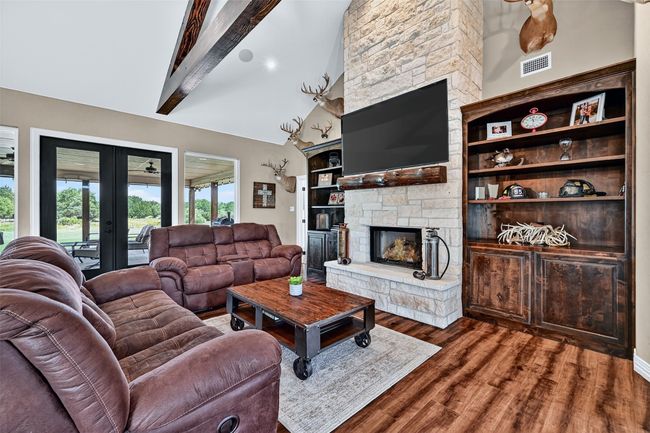2340 Wright Rd, House other with 4 bedrooms, 2 bathrooms and null parking in Sherman TX | Image 8