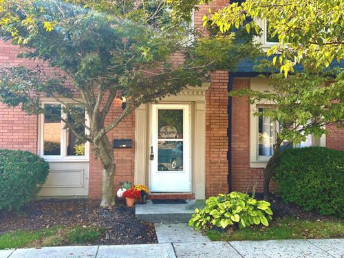 1113 Canterbury Sq S, Indianapolis, IN, 46260-2270 | Card Image