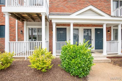 1447 Oriole Pl, Brentwood, MO, 63144-1126 | Card Image