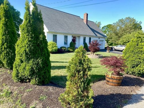 37 Union St, Marlborough, MA, 01752-2331 | Card Image