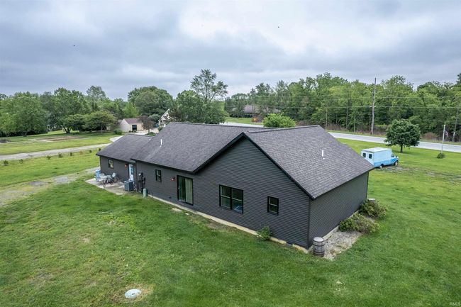 2325 N Huntington Rd, House other with 3 bedrooms, 2 bathrooms and null parking in Marion IN | Image 12