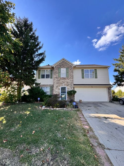 2308 Valley Creek West Ln, Indianapolis, IN, 46229-1952 | Card Image
