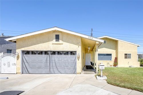 269 E 69th St, Long Beach, CA, 90805-1233 | Card Image