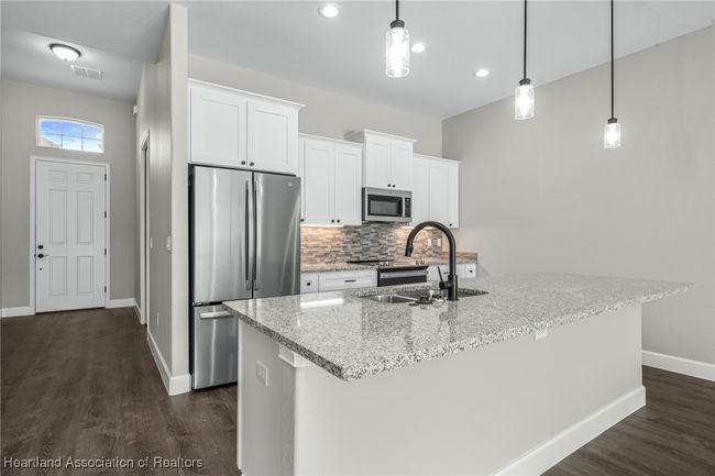 3067 Golden Bear Rd, Townhouse with 2 bedrooms, 2 bathrooms and null parking in Sebring FL | Image 9