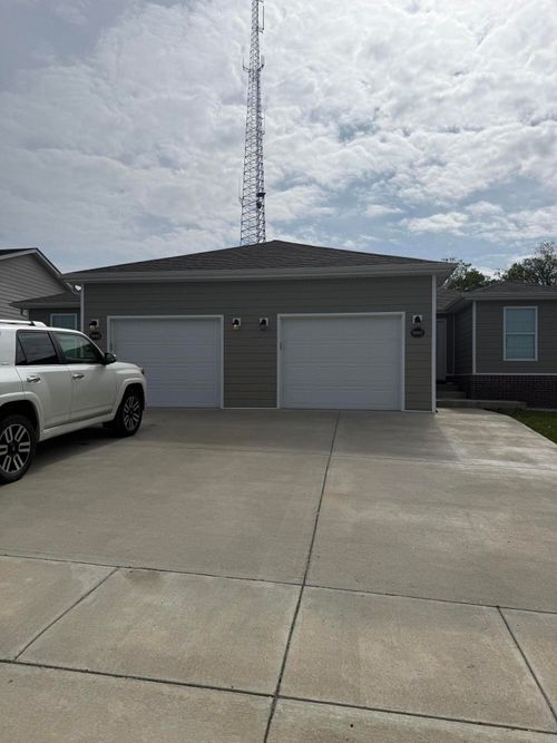 9007 Landon Ln, Richmond, KY, 40475-7545 | Card Image