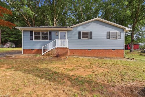 436 Elam Ave, Eden, NC, 27288-3410 | Card Image