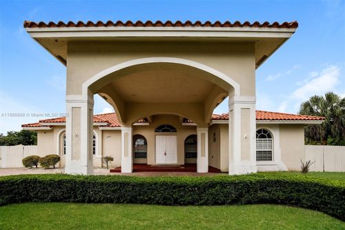 16498 Sw 288th Ln, Homestead, FL, 33033-1005 | Card Image
