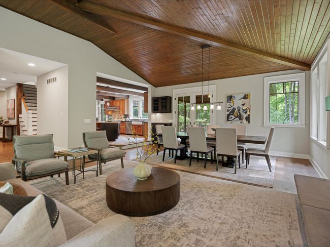 Great Room / Dining Room | Image 27
