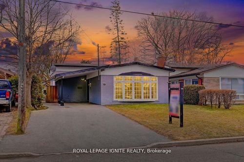 47 Deerfield Rd, Scarborough, ON, M1K4X2 | Card Image