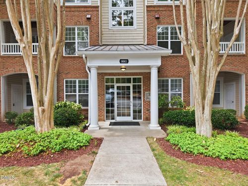 8041 Allyns Landing Way, Raleigh, NC, 27615-3246 | Card Image