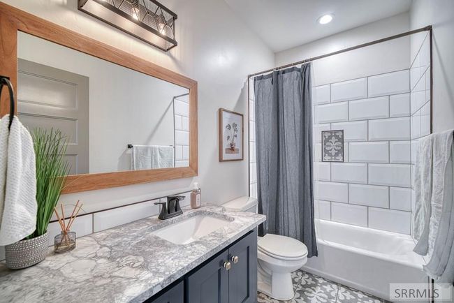 6353 E Tower Castle Loop, House other with 5 bedrooms, 3 bathrooms and 3 parking in Ammon ID | Image 40