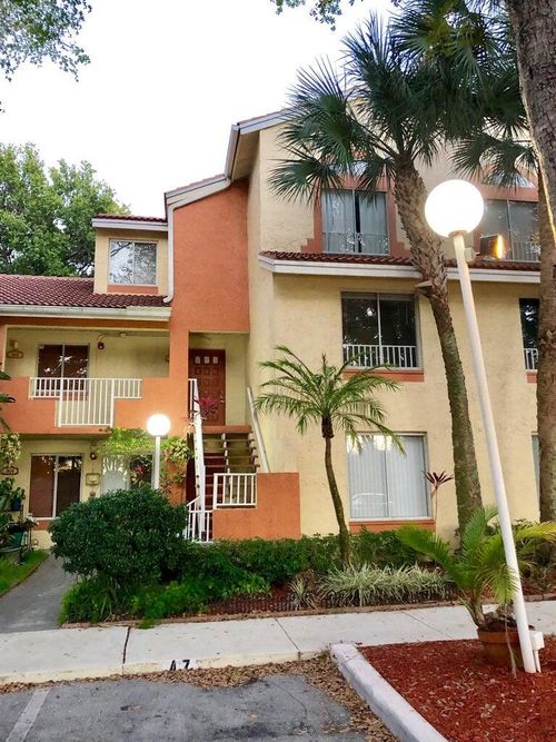 910-910 Coral Club Dr, Coral Springs, FL, 33071-5644 | Card Image