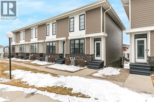 3229 Elgaard Dr, Regina, SK, S4X0L2 | Card Image
