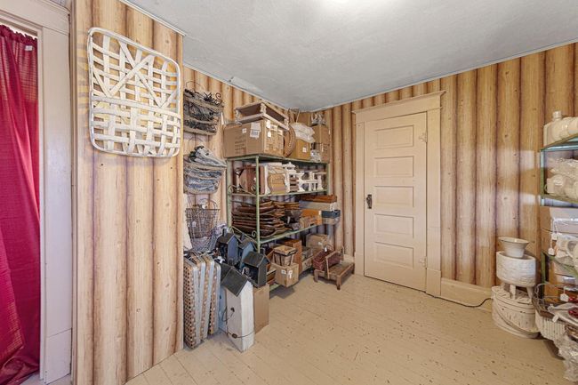 Upstairs Storage | Image 36