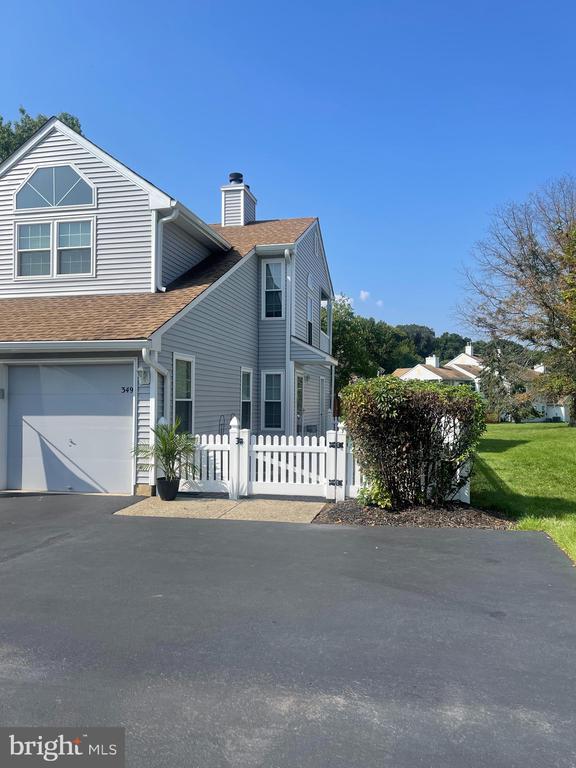Birch Hollow Dr, Bordentown, NJ 08505