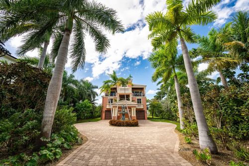 30 Cannon Royal Dr, Key West, FL, 33040-7803 | Card Image